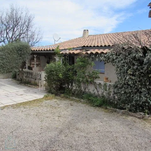 Photo of Brignoles (83170) Single-story villa (PMR), with swimming pool and borehole