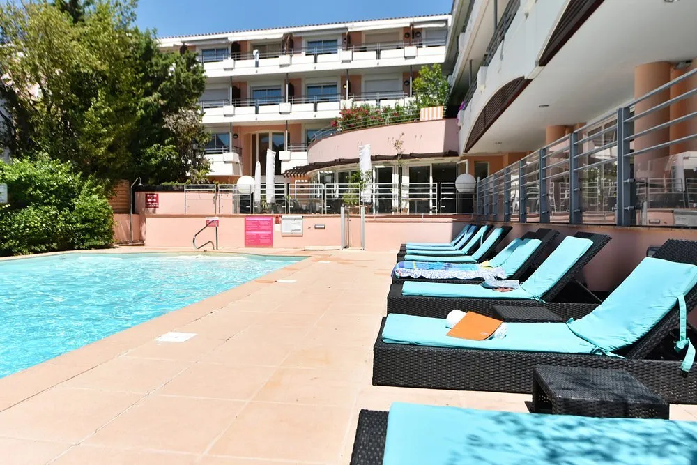 Foto di INVESTIMENTO IN AFFITTO – LE CANNET – Residence Zenitude Le Cannet **** - 5,09% di redditività