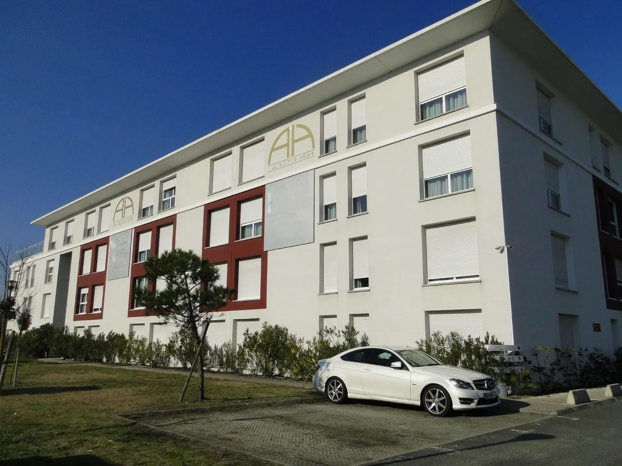 Foto di INVESTIMENTO IN AFFITTO – MERIGNAC – Residenza business All Suites Saint Exupery II - Rendimento 7,75%