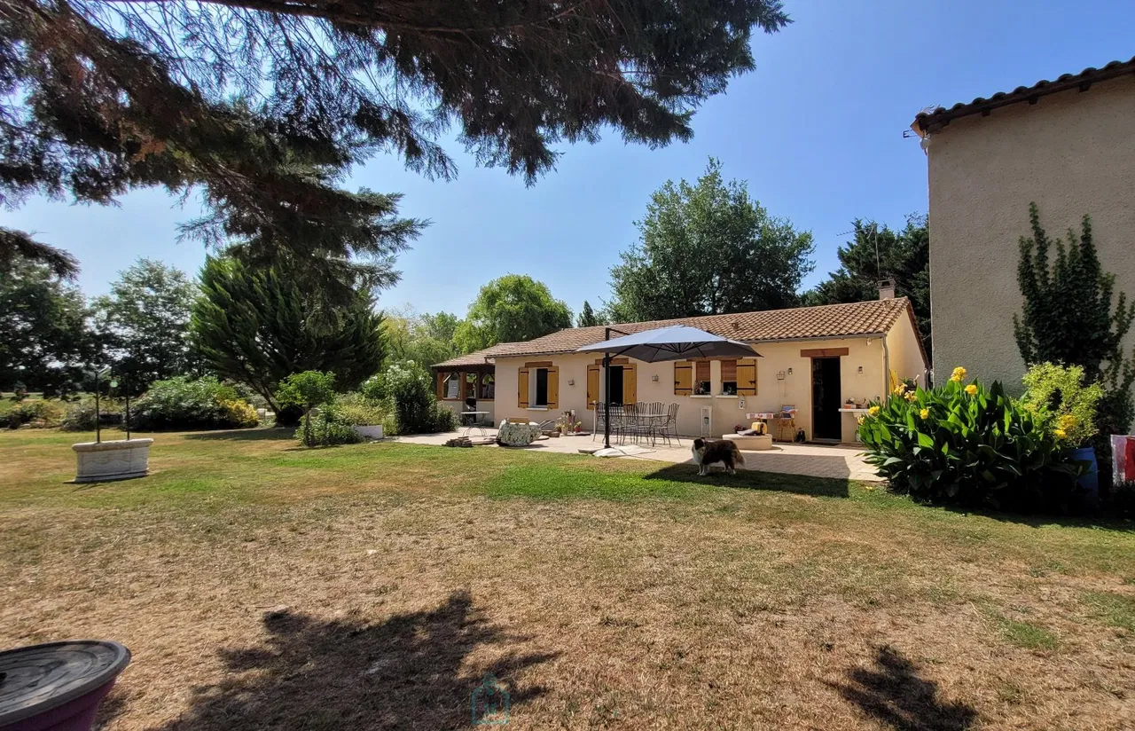 Huis · SAINT PIERRE D'EYRAUD