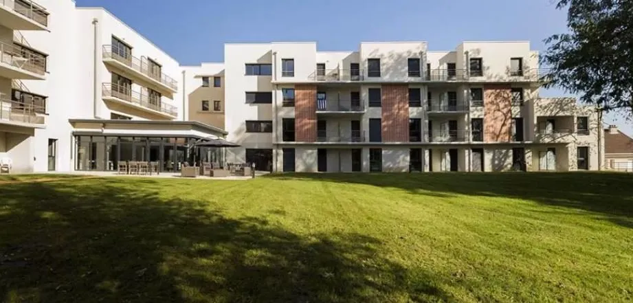 Foto di INVESTIMENTO IN AFFITTO – NEVERS – Residence Seniors du Parc – redditività 6,81%