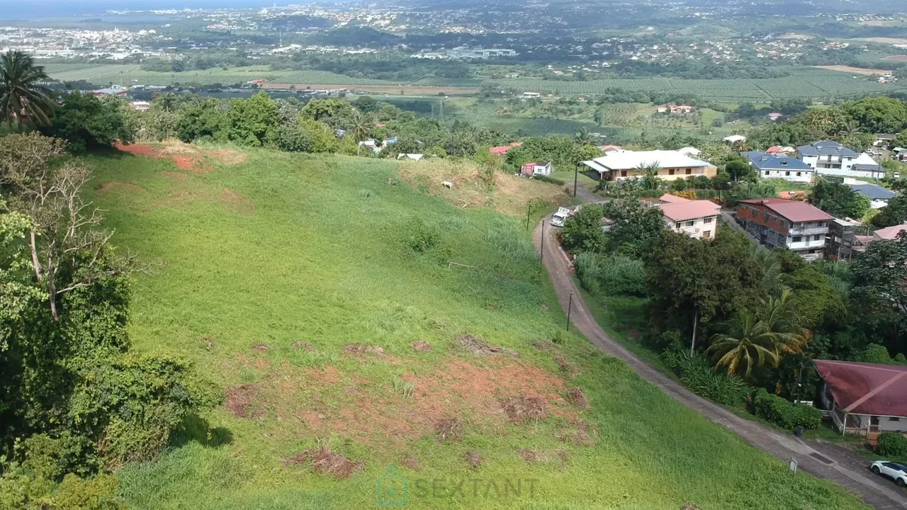 Foto di Terreno di 478m² a Roche Carrée, Lamentin
