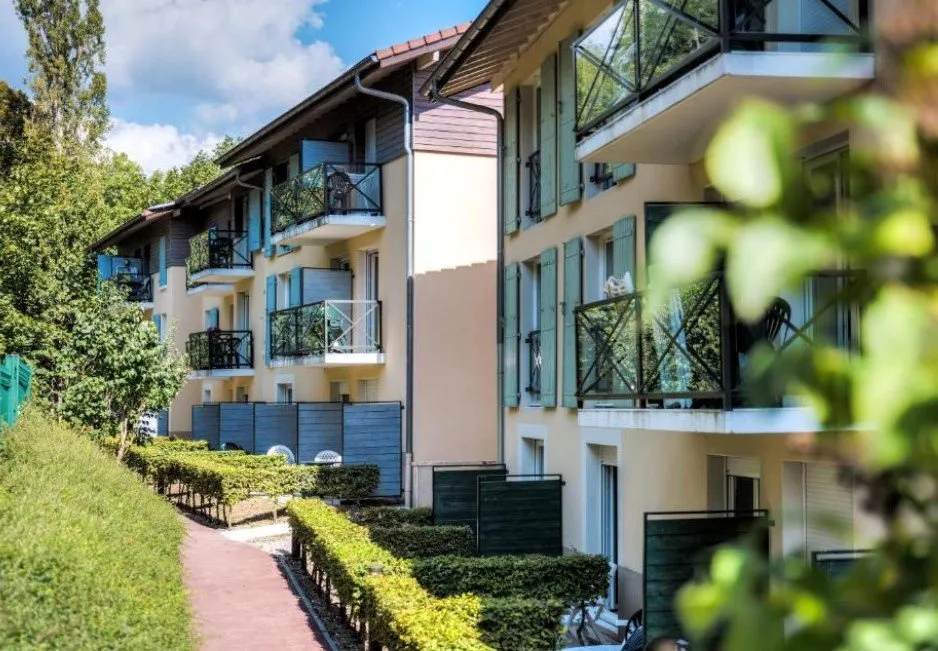 Foto di INVESTIMENTO IN AFFITTO – DIVONNE-LES-BAINS – Zenitude L'Oree du Parc Residence*** - Rendimento 5.97%