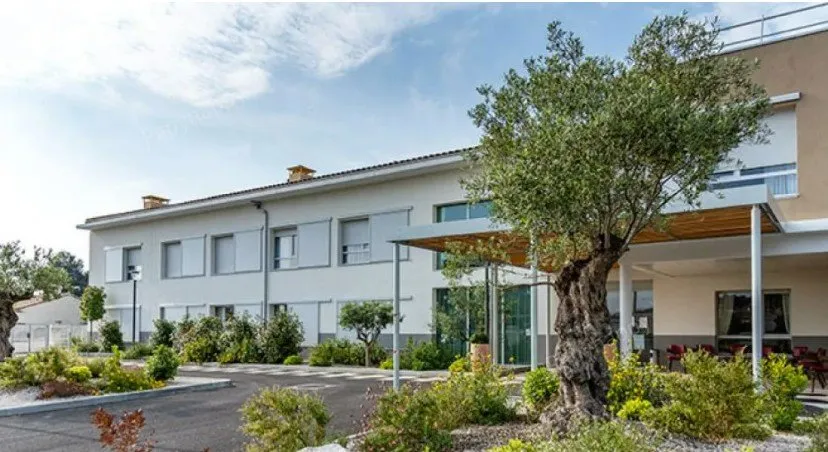 Foto di INVESTIMENTO IN AFFITTO – ST GEORGES D'ORQUES - Residenza per anziani Notre Dame du Bon Accueil - Redditività del 6,23%.
