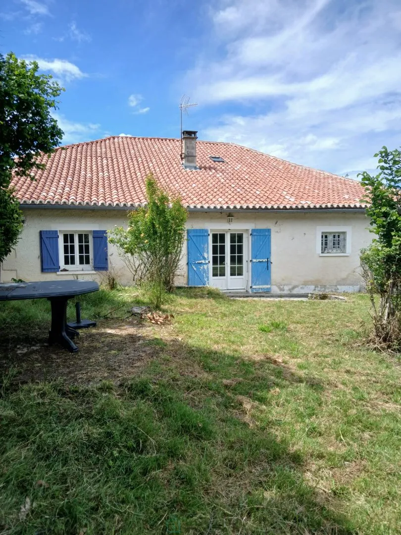 Photo of Maison en pierre, logement indépendant et 3 000 m² de terrain