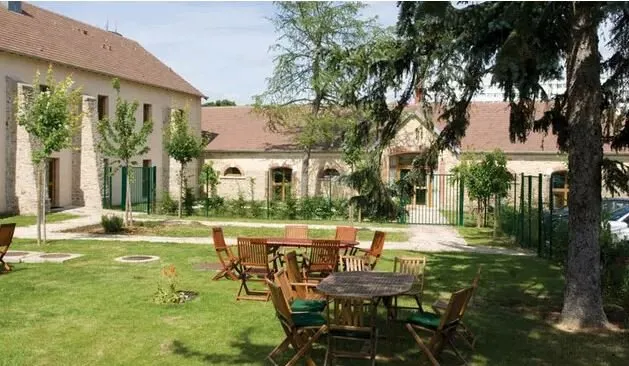 Foto di INVESTIMENTO IN AFFITTO – EVRY – Residenza EHPAD Medicis – Redditività 7,39%