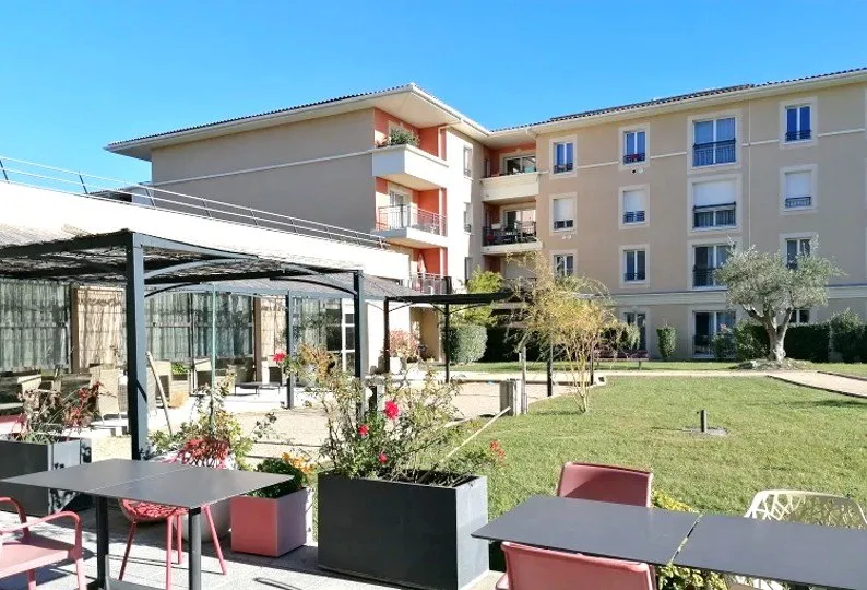 Foto di INVESTIMENTO IN AFFITTO – CAVAILLON – Residenza per Anziani Les Cigales du Luberon – Redditività 4,65%