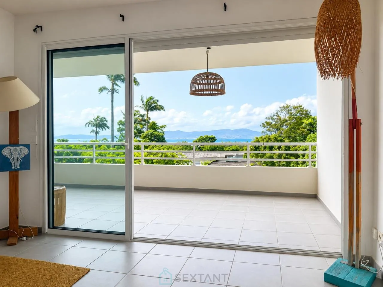 Foto di T2 di standing a Balata – Grande terrazza 19 m² & vista cartolina sulla baia di Fort-de-France
