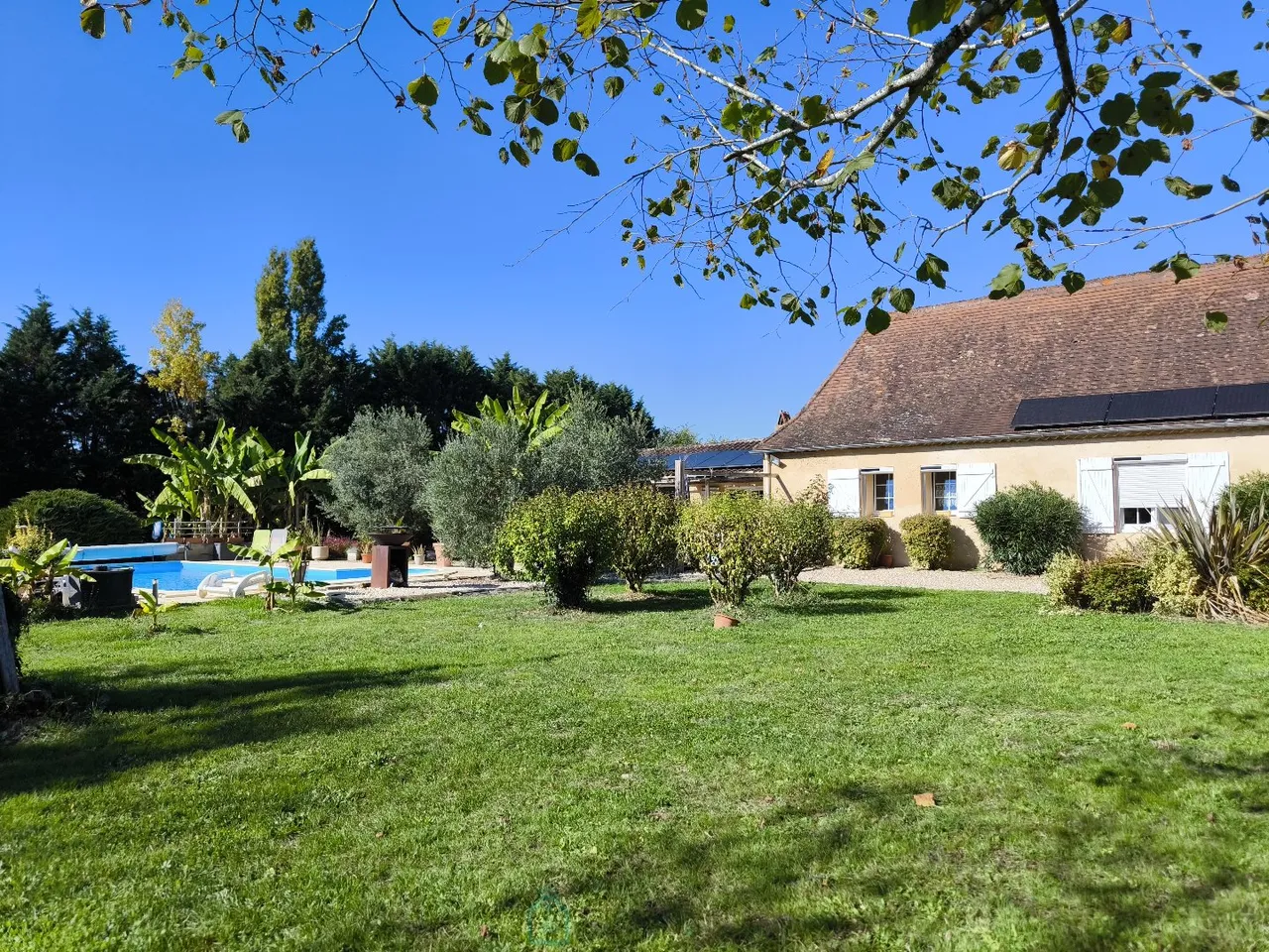 Photo of Authentic Perigord Farmhouse with Pool and Gîte – 5 min from Bergerac