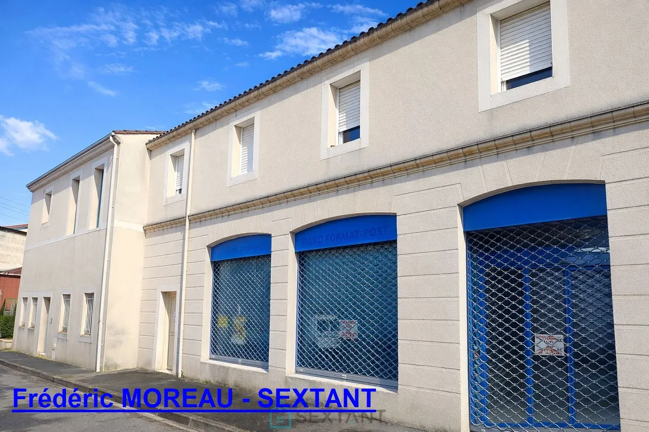 Photo of Building in the center of Bergerac