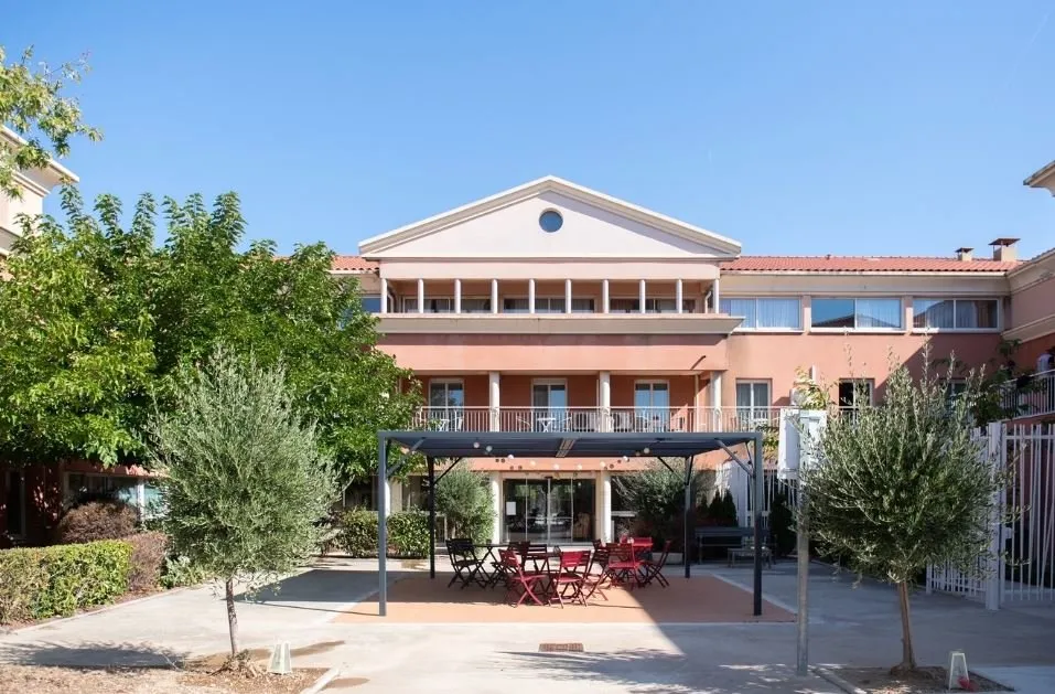 Foto di INVESTIMENTO IN AFFITTO – MIRAMAS – Residenza per anziani Les Jardins de la Crau – Rendimento del 6,23%
