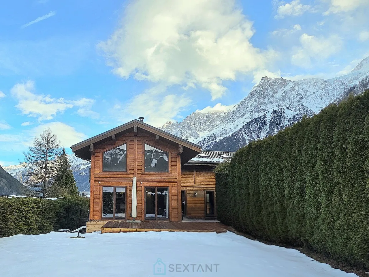 Photo of Exceptional Family Chalet with Mountain Views – Les Houches