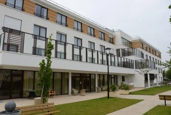 Foto di INVESTIMENTO IN AFFITTO – ST MAUR DES FOSSÉS – Residenza per anziani L'Orme – Rendimento del 7,16%