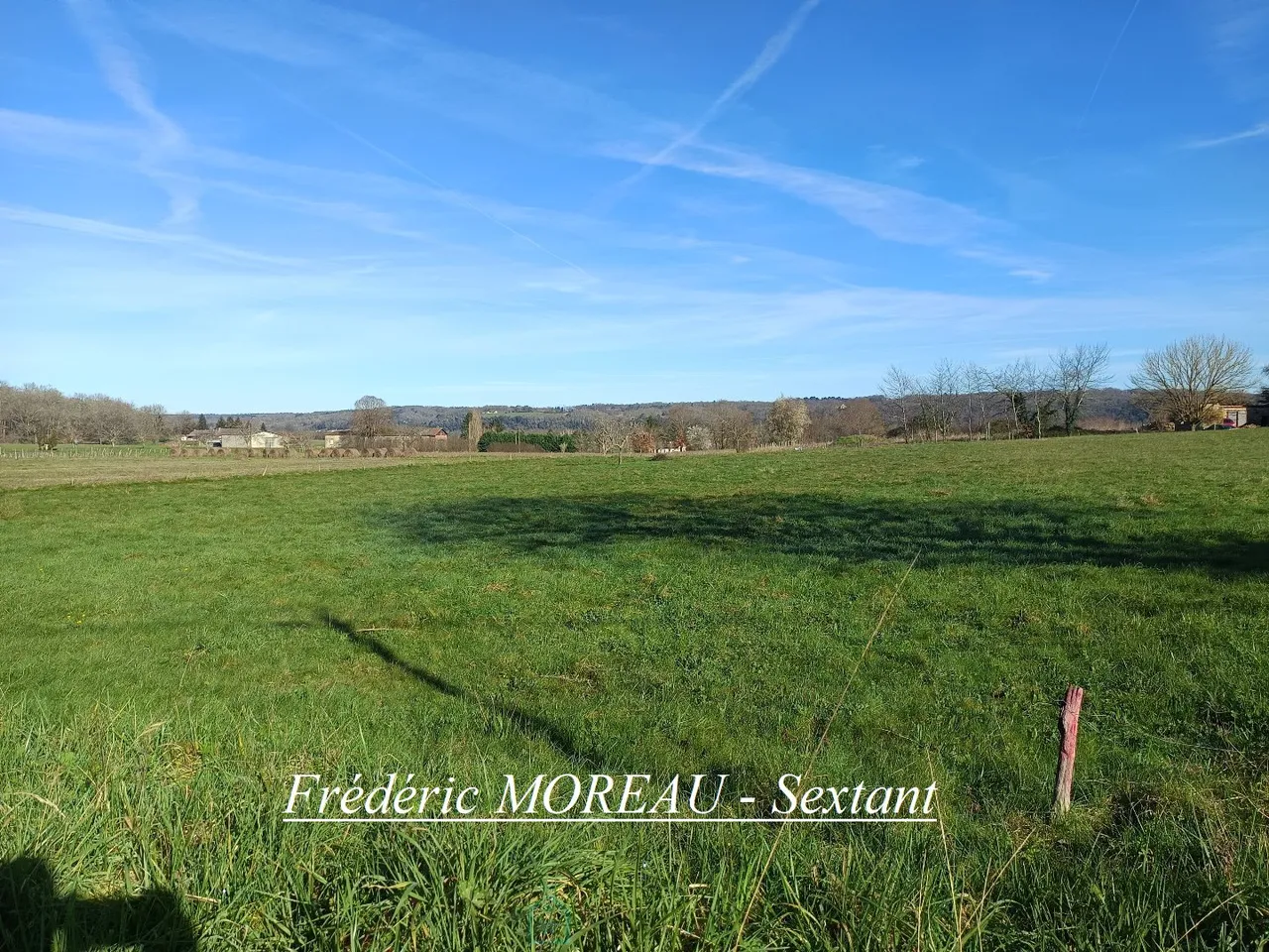 Photo of Very beautiful buildable land with double access.