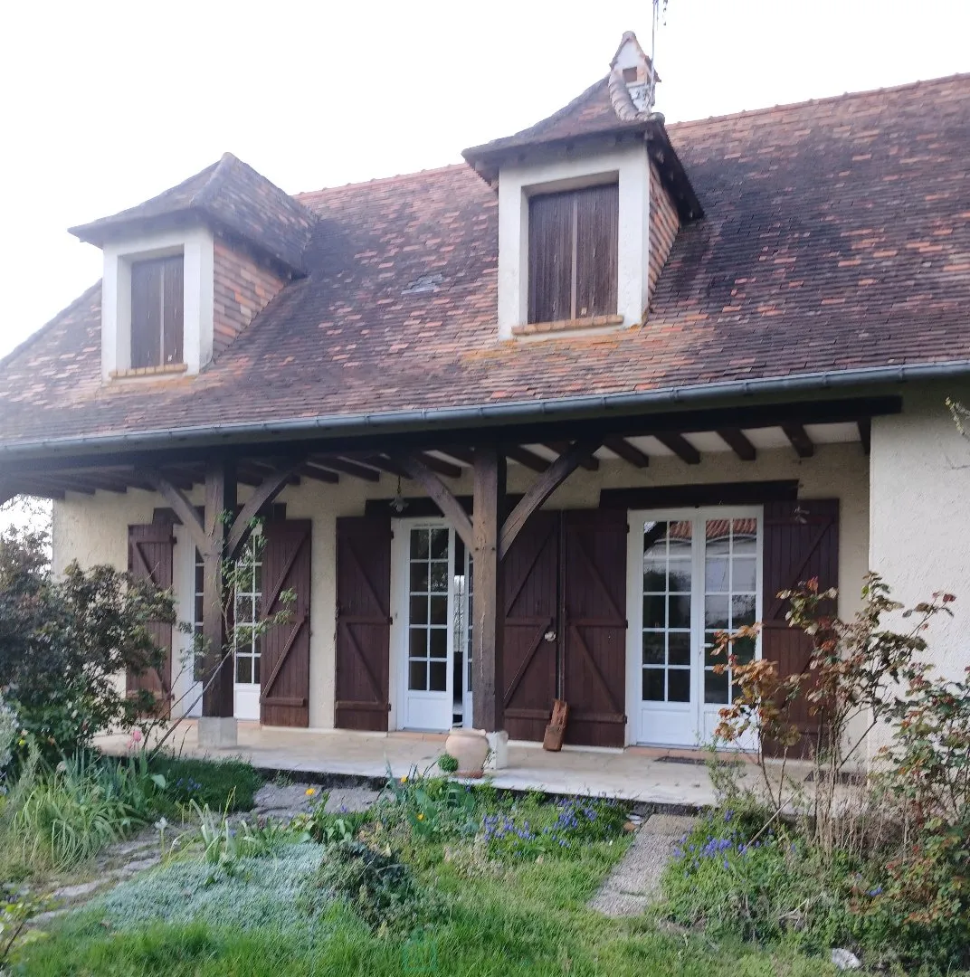Photo of Périgourdine avec vue panoramique – 5 chambres & sous-sol de 110 m²