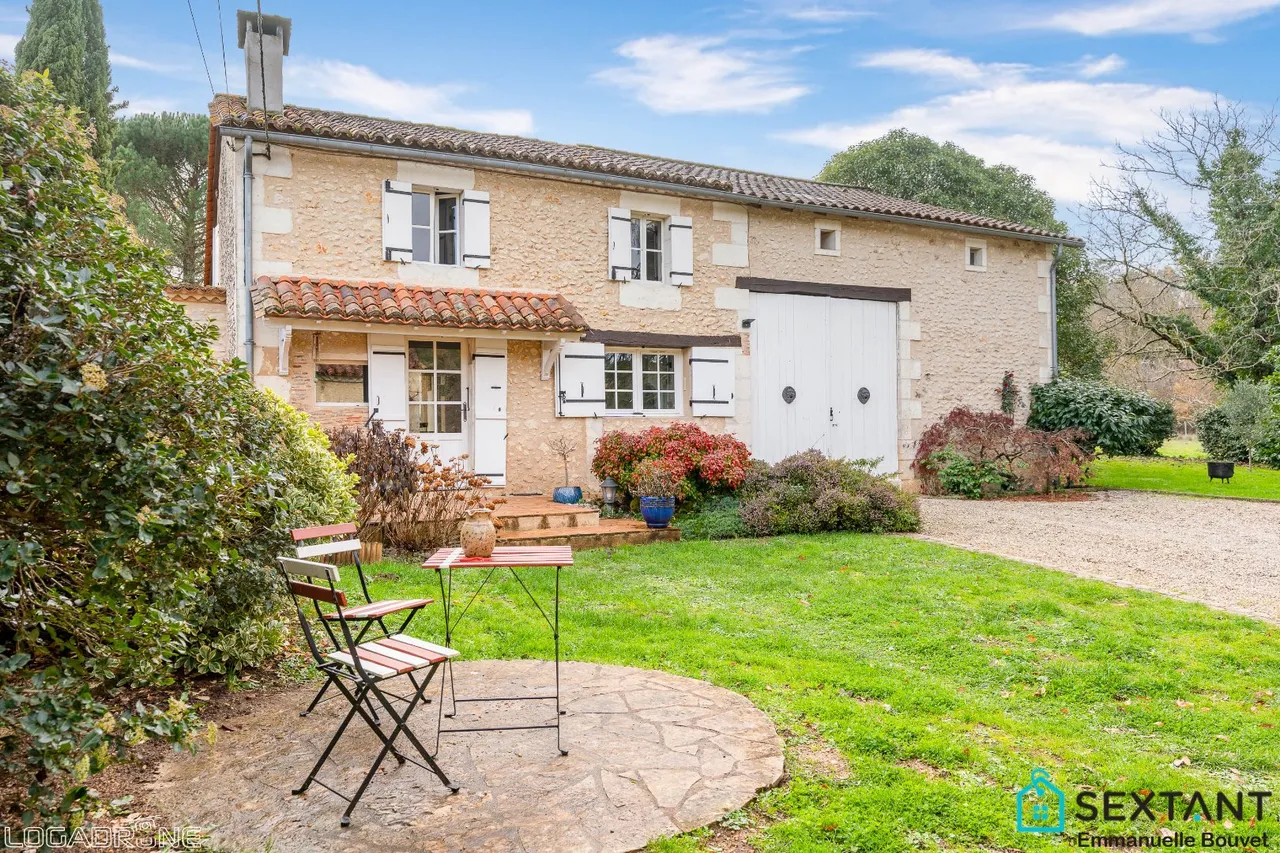 Photo of Charming stone-house, ideally located, swimming-pool, 3 to 4 bedrooms, office, outbuilding, 35047 sq feet of land.