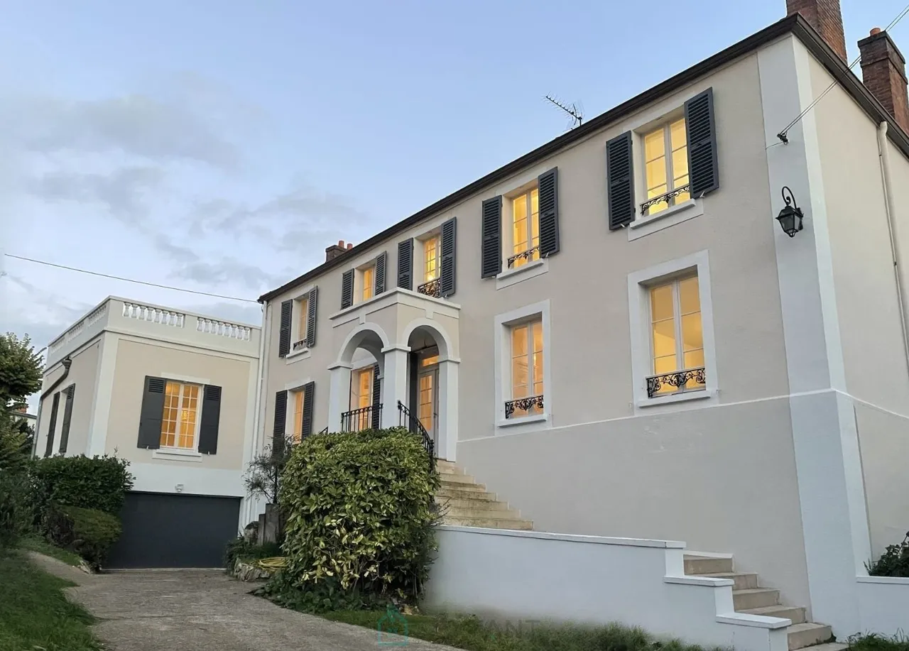 maison de maitre · MENNECY