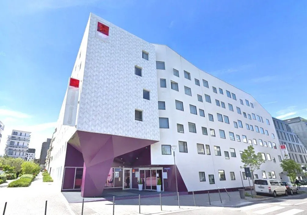 Foto di INVESTIMENTO IN AFFITTO – MASSY – Residence per studenti Les Estudines Atlantis – Rendimento 5,76%