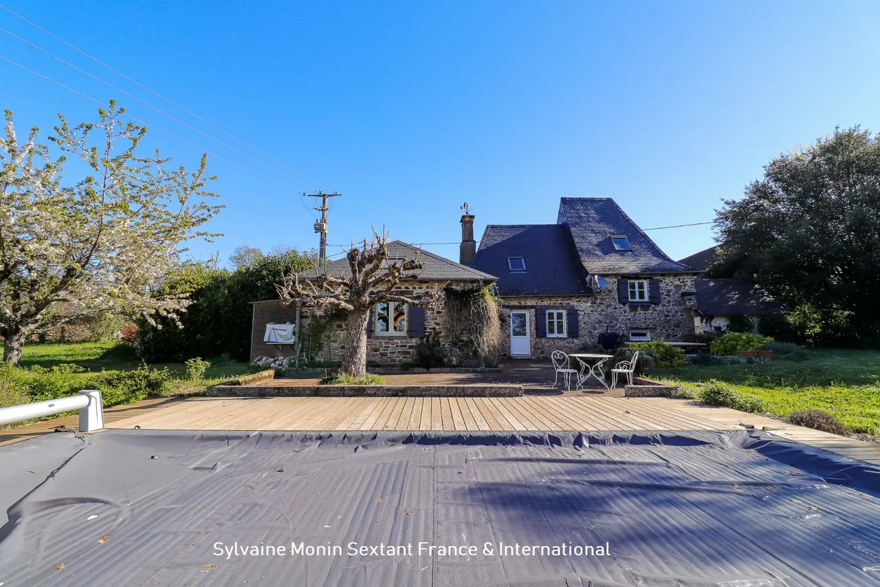 Charming renovated stone house with swimming pool and unobstructed views