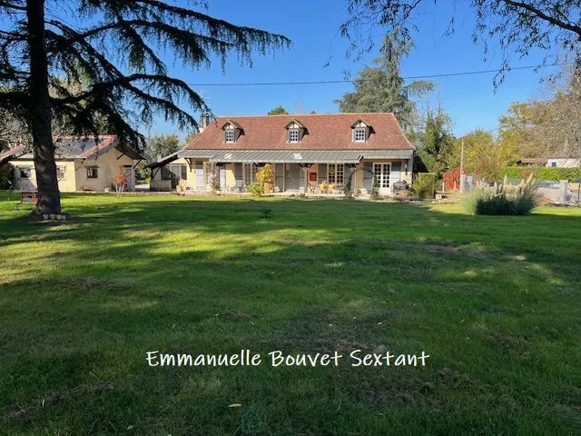 Photo of Stone house, 4 bedrooms, 2 bathrooms, garage, car-port, workshop, veranda, 51128 sq ft.