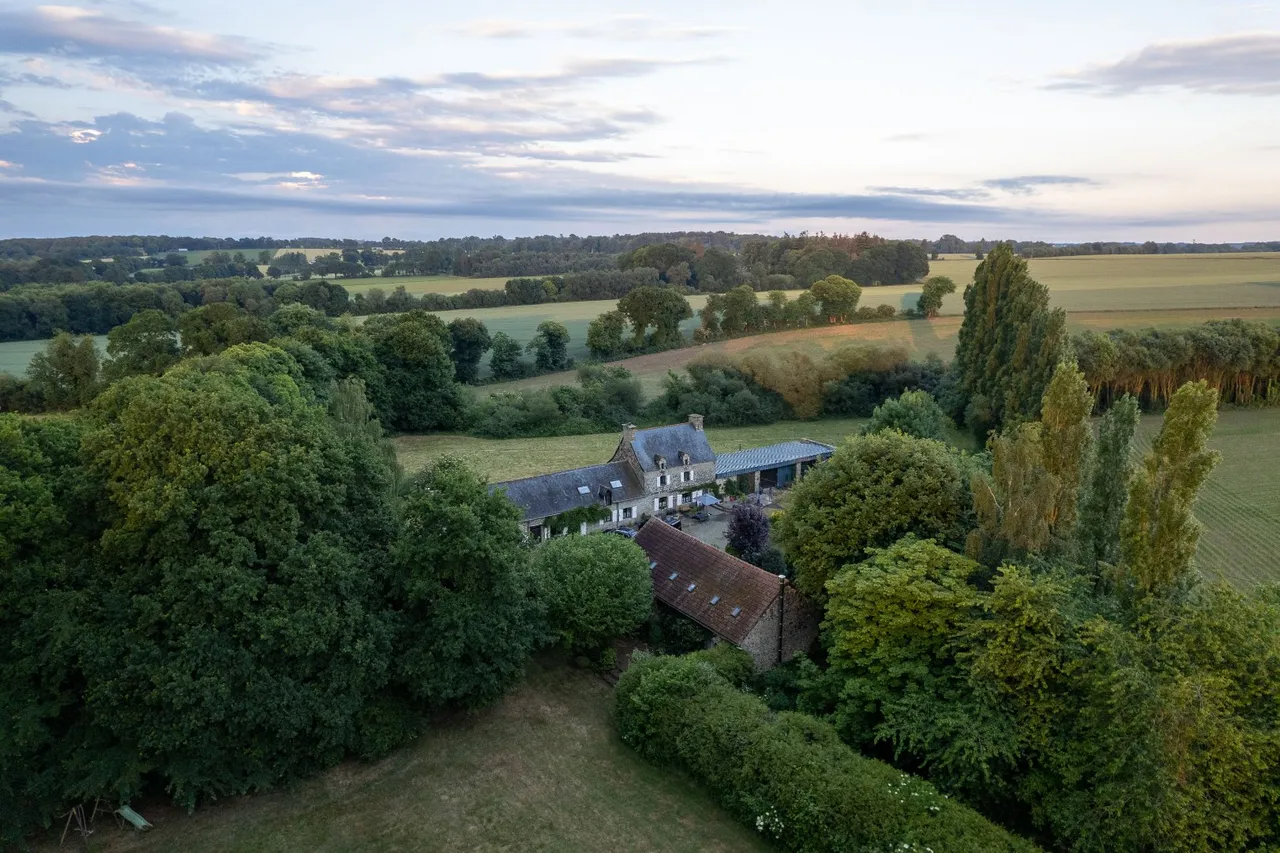 Photo of Brittany lifestyle property with large gîte, pool and 1.6 hectares – home and income near Pontivy