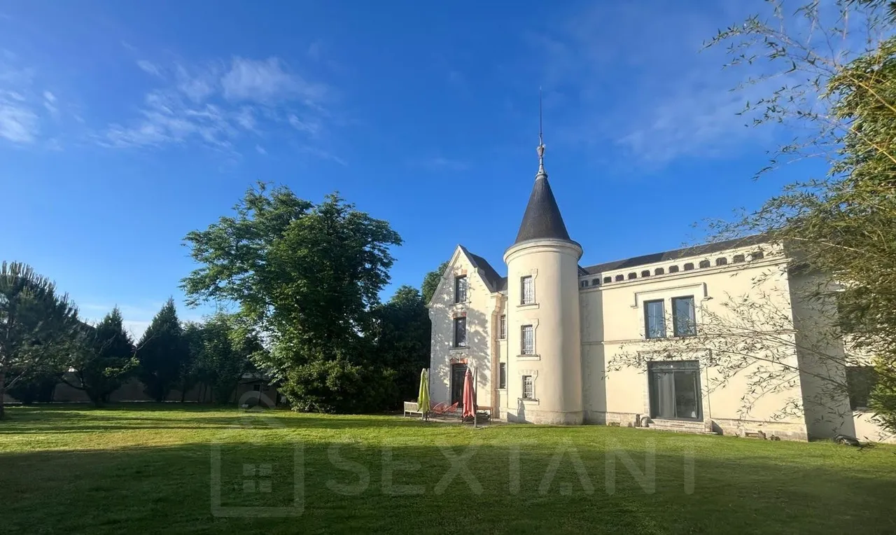 Photo of STONE MANOR HOUSE - 488 SQUARE METERS OF LIVING SPACE - 5 BEDROOMS - 2,610-SQUARE-METER GARDEN - COGNAC