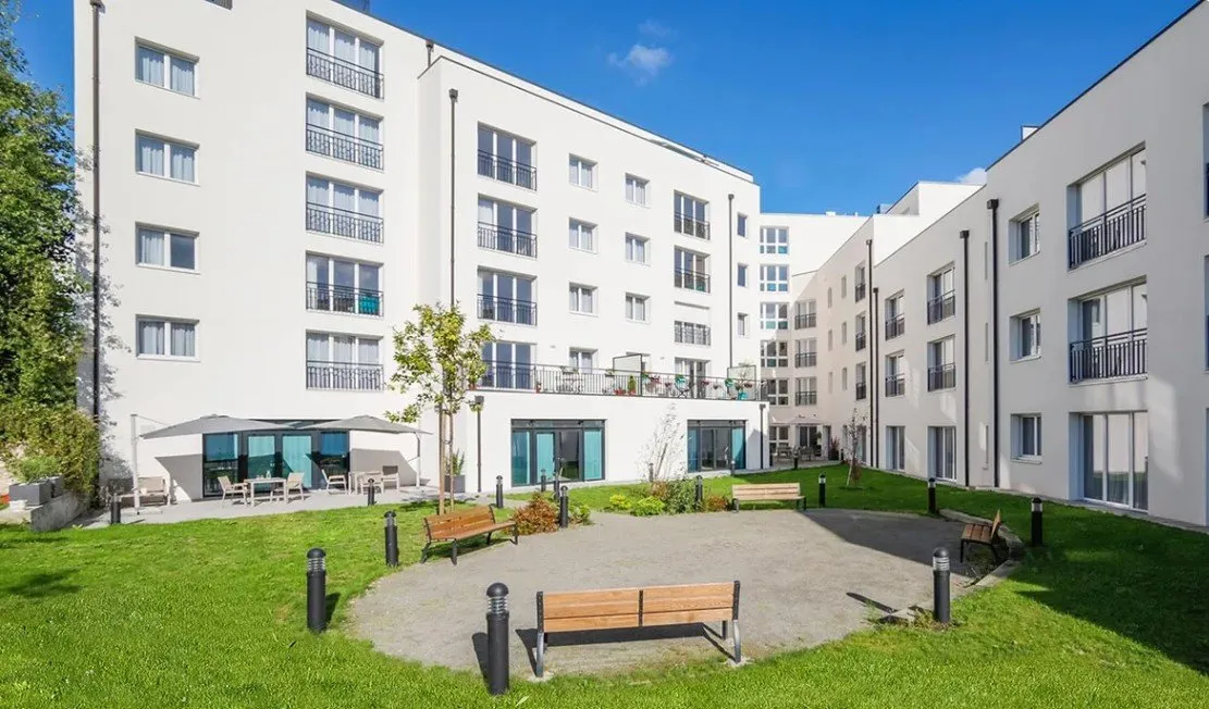 Foto di INVESTIMENTO IN AFFITTO – Nantes – Les Templitudes Patio Serena Residenza Senior - 7,08% rendimento