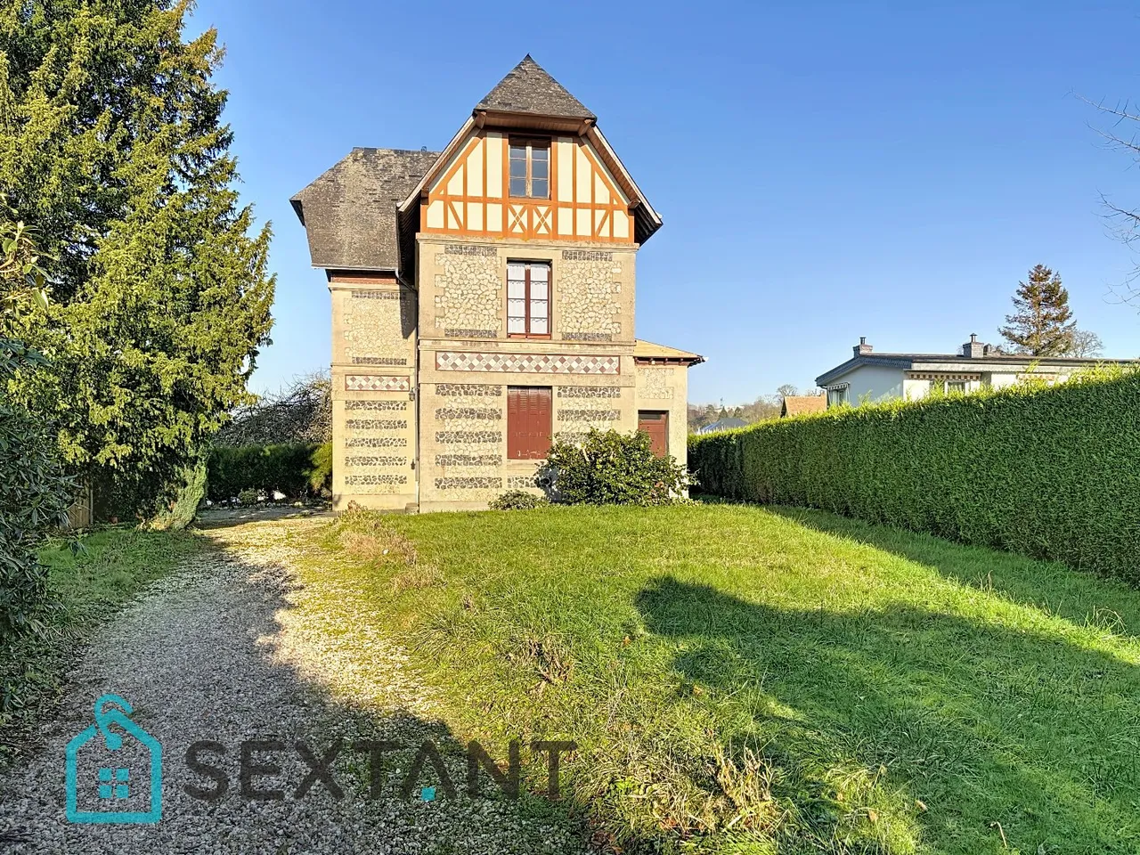 Photo of 186 m2 house on a 1380 m2 garden