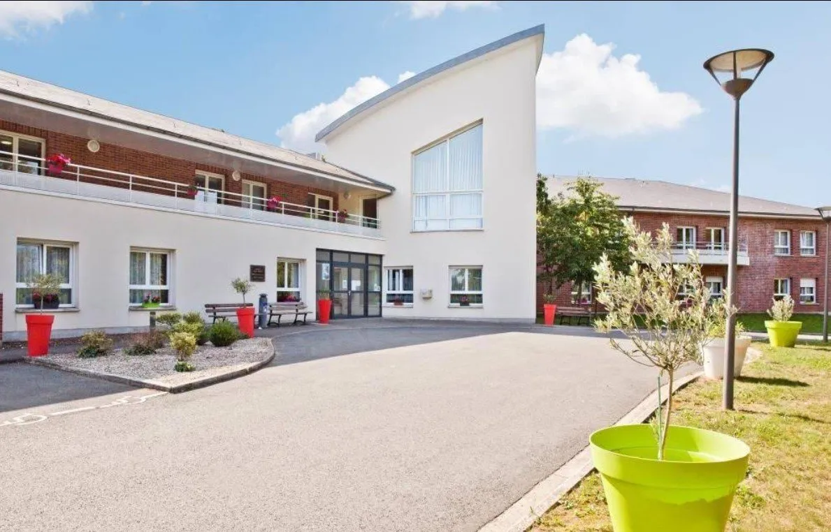 Foto di INVESTIMENTO IN AFFITTO – LIEVIN – Residenza Les Jardins de Lievin Casa di Riposo - Rendimento del 5.53%