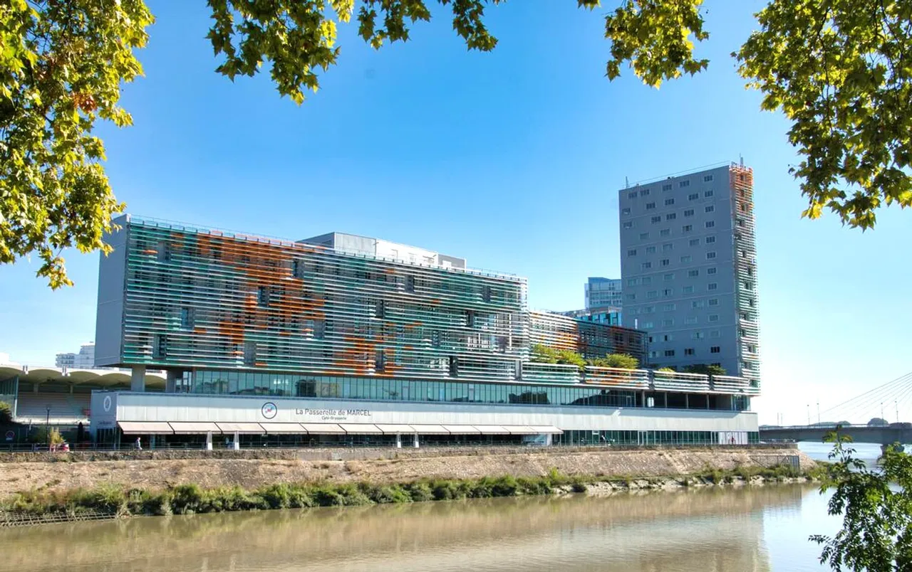 Foto di INVESTIMENTO IN AFFITTO – NANTES - Residenza Residhome Berges de la Loire**** - 6.71% di rendimento.
