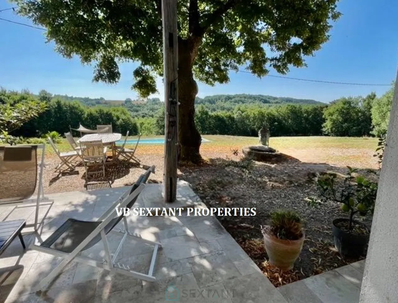 Foto de Gironde Sur, Hermosa casa de campo reformada con vistas panorámicas, anexos y piscina. 11 hectáreas