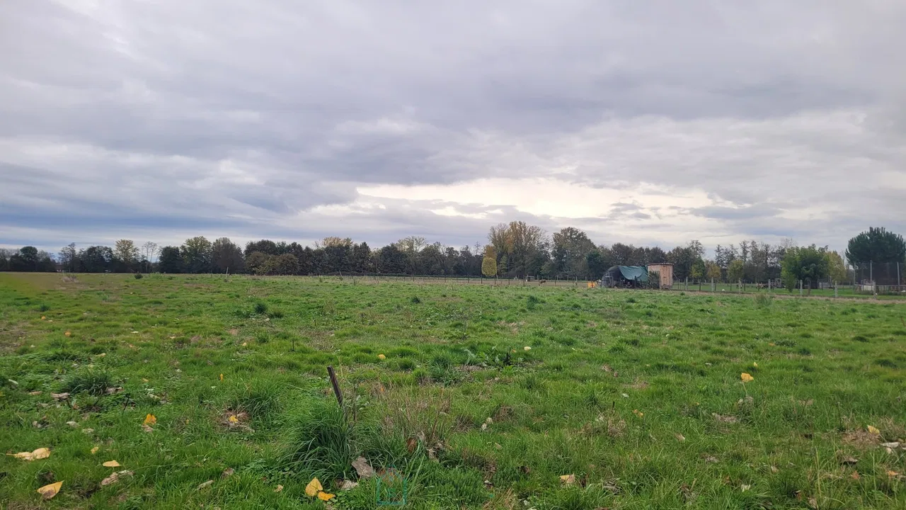 Photo of TERRAIN 5000M²: Permis DEJA ACCEPTE!