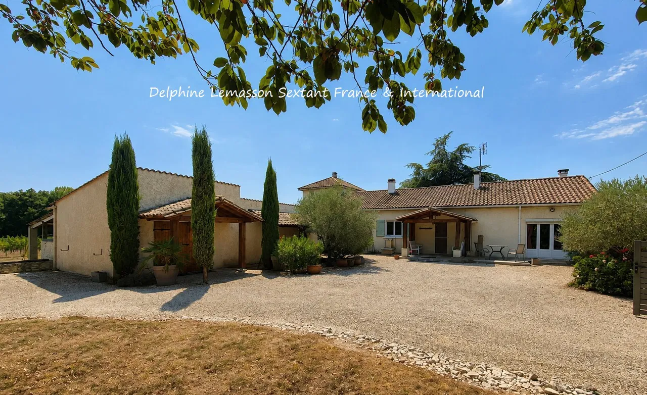 Foto von Charmantes Landhaus mit privatem Pool und gepflegtem Garten