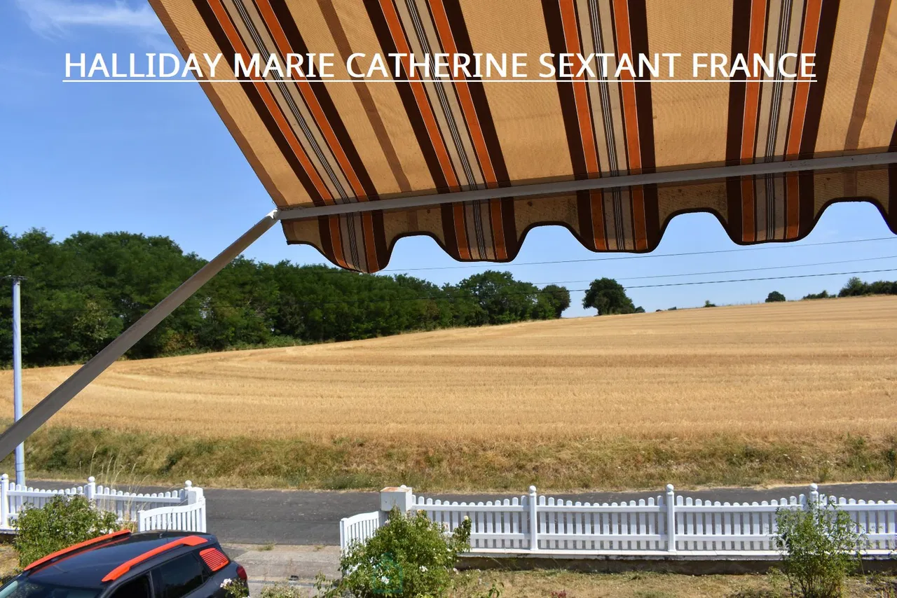 Photo of Charming 1970s House in Savigny-sur-Braye with Garden and Basement