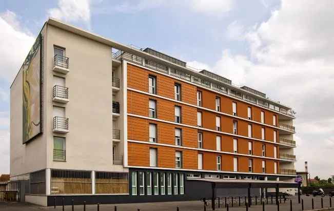 Foto di INVESTIMENTO IN AFFITTO – VITRY-SUR-SEINE – Residenza Studentesca Les Estudines Pierre Semard – Rendimento 5,65%
