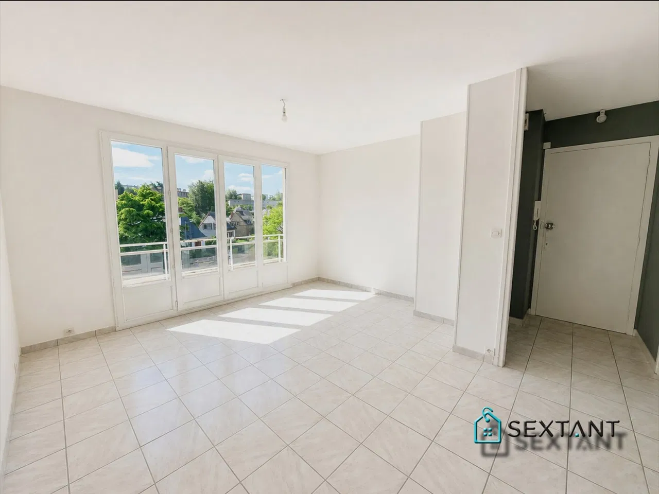 Photo of 3-BEDROOM APARTMENT ÉVREUX