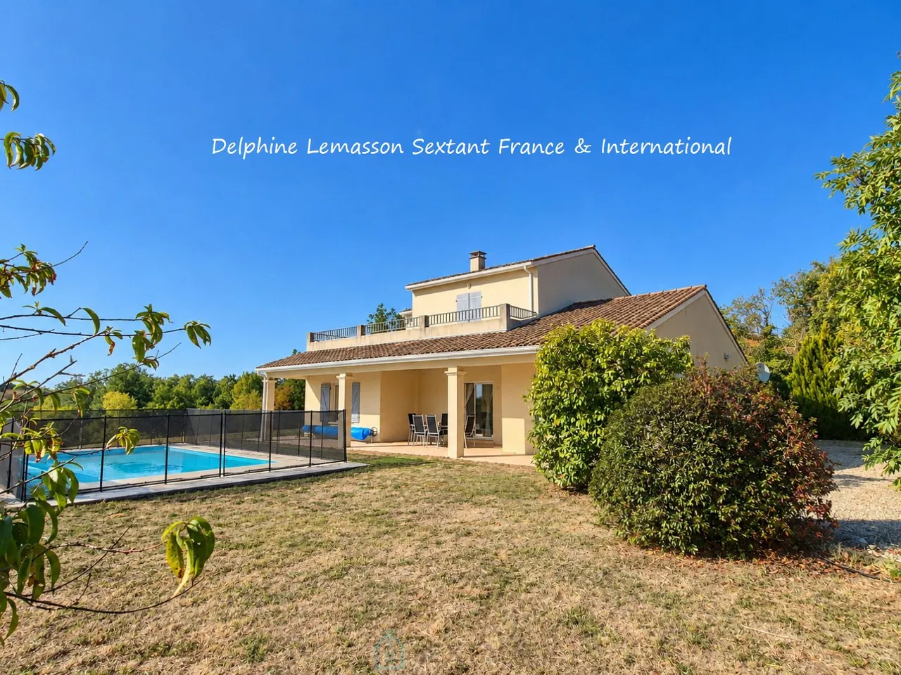 Photo of Villa with Pool and Panoramic Countryside Views, 5 km from Eymet