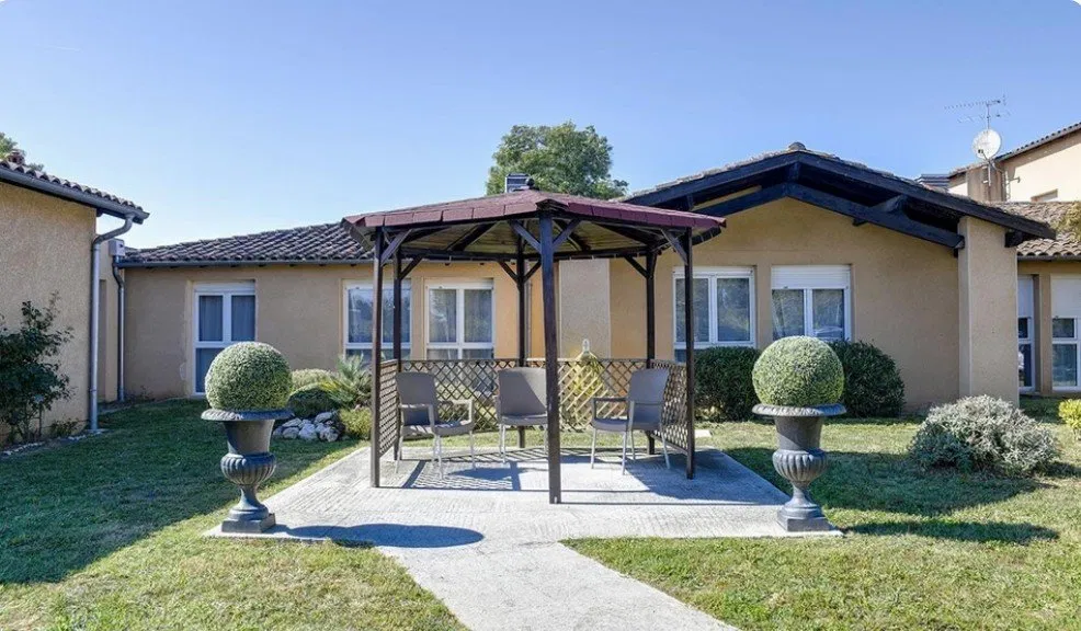 Foto di INVESTIMENTO LOCATIVO – Frouzins – Residenza per anziani La Triade - Rendimento 7%