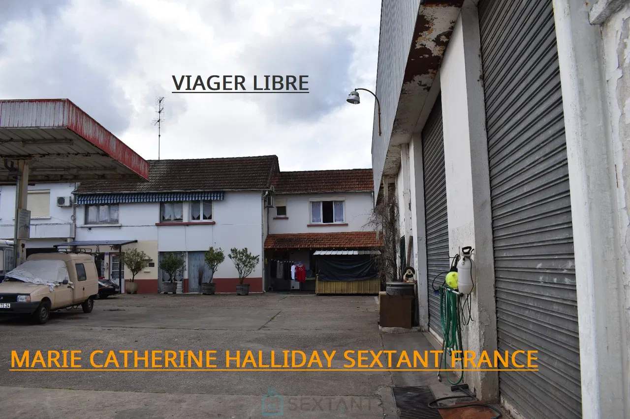 Photo of Building to Renovate in the Heart of Bergerac – 2,180 m² on Viager Terms