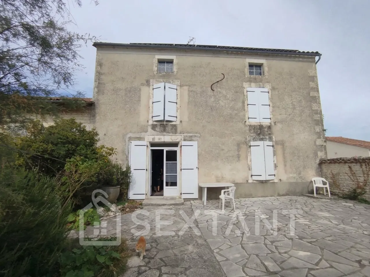 Photo of Charming stone house with barn and garden – 3 bedrooms – 135 m² of living space.