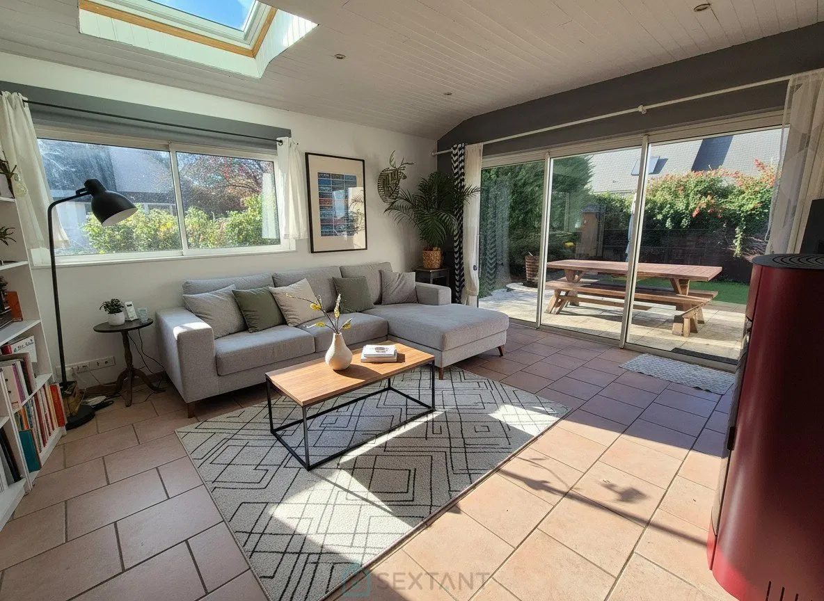 Photo of Bright 4-bedroom house