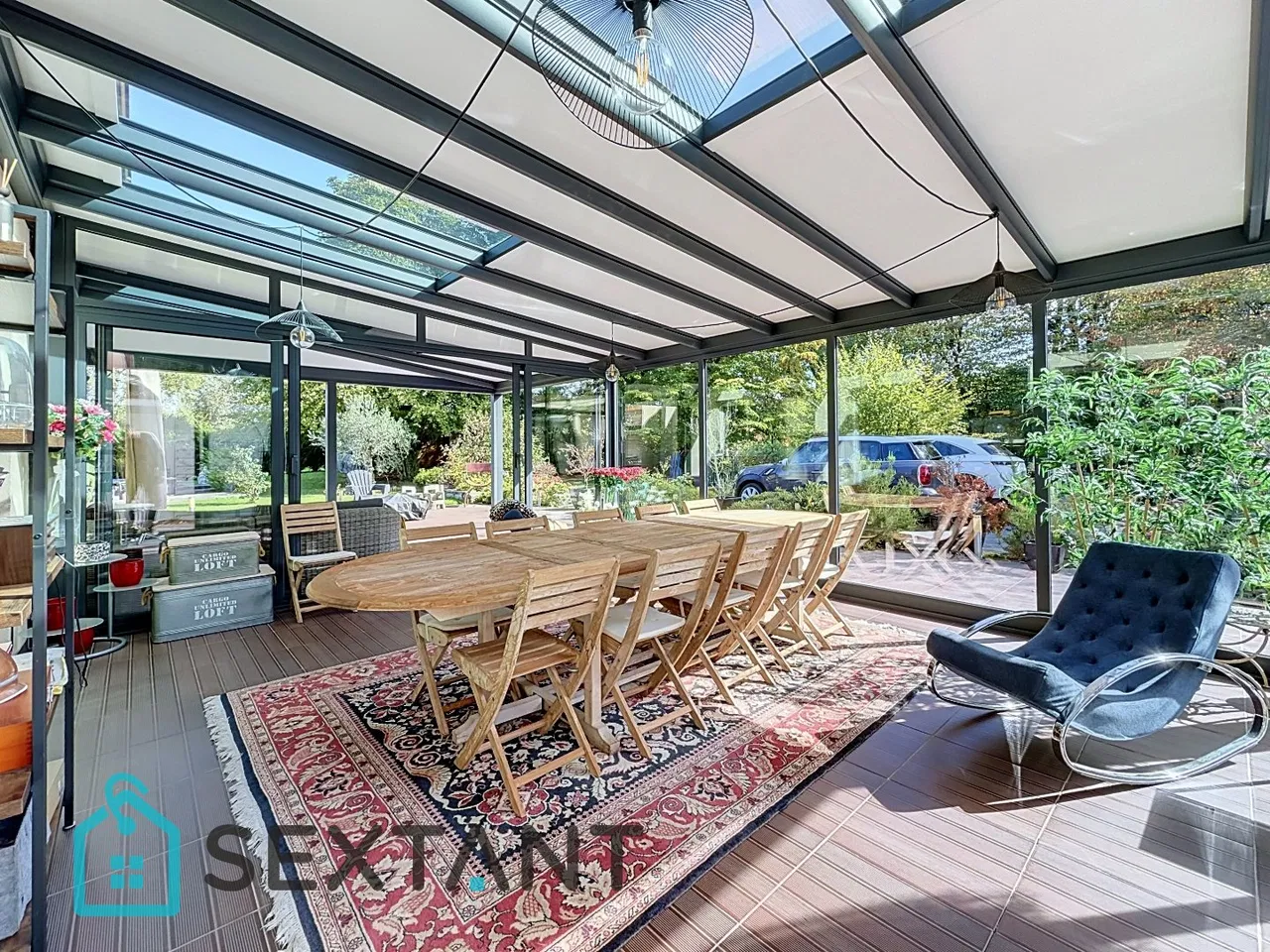 Photo of Modern house of 160 m2