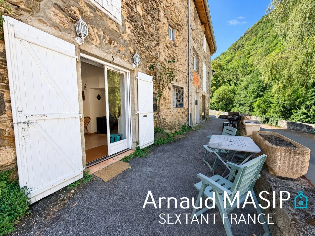 Photo of STONE VILLAGE HOUSE WITH ADJOINING WORKSHOP IN TRANQUIL, COUNTRY LOCATION