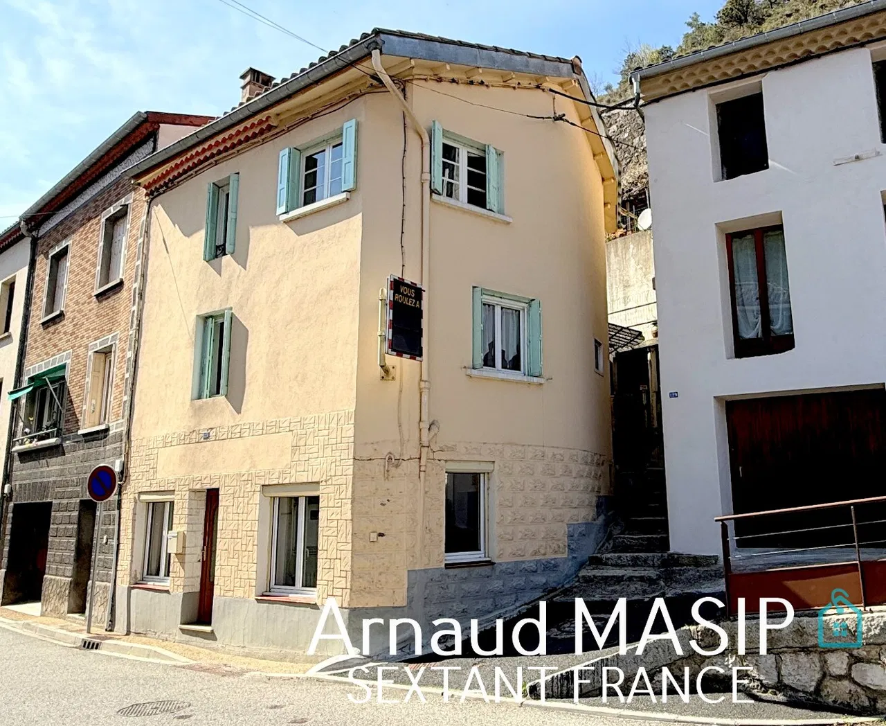 Photo of SPACIOUS TWO-BED VILLAGE HOUSE, NON-ADJOINING TERRACED GARDEN, PLEASANT VIEW