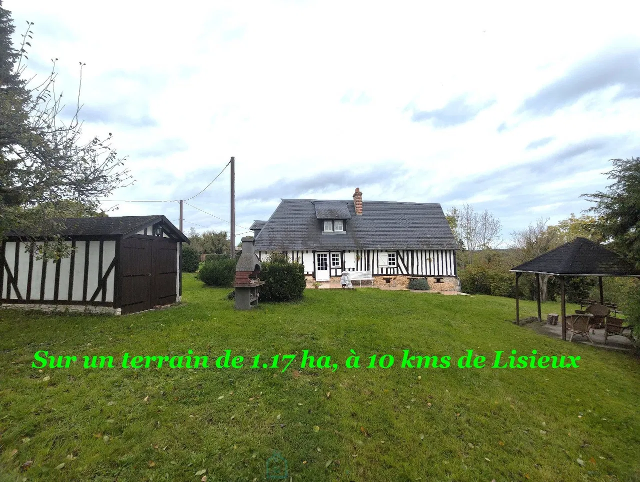 Photo of maison · LISIEUX