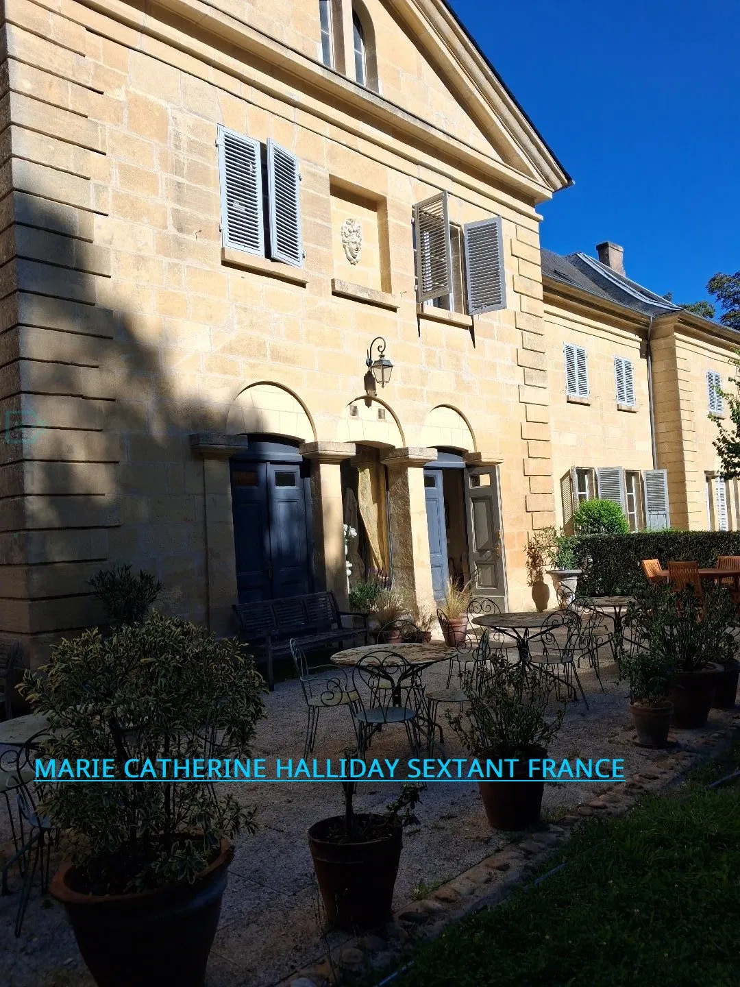 Photo of Château de 1,000 m² with 10 bedrooms in a wooded setting near Escoire