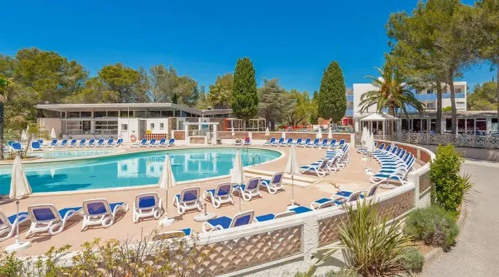 Foto di INVESTIMENTO IN AFFITTO – LE PRADET – Residence Lou Pigno** - Redditività 7.11%