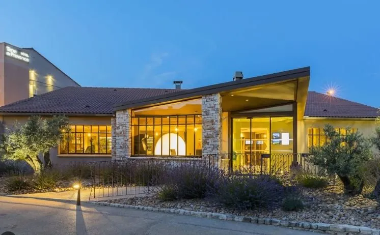 Foto di INVESTIMENTO IN AFFITTO – Avignone – Residenza turistica Golden Tulip Avignon Le Paradou – 6,88% di redditività