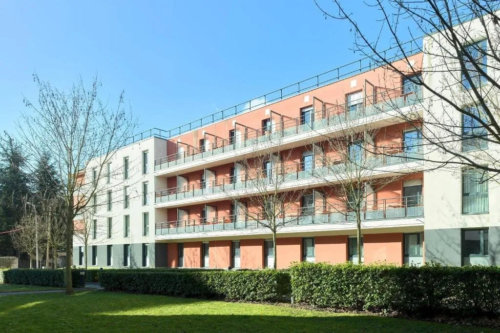 Foto di INVESTIMENTO IN AFFITTO – Saint-Cyr-l'Ecole – Residenza Business Zenitude Versailles, Saint-Cyr-l'Ecole – Rendimento del 6,36%