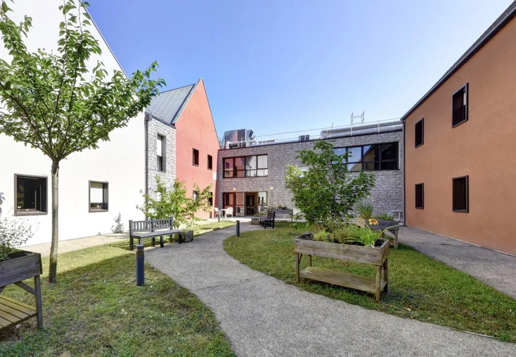 Foto di INVESTIMENTO IN AFFITTO – Saint-Denis-de-l'Hotel – EHPAD Residence du Port - Rendimento 7,8%